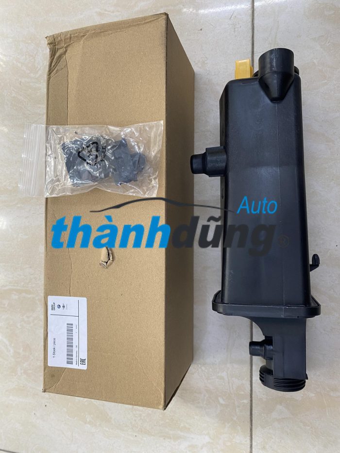 Bình nước phụ BMW 330i
