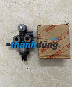 CHIA DẦU PHANH TOYOTA HIACE 2008