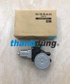 mô tơ lên kính sau trái nissan navara 2018 | 80731jx30c