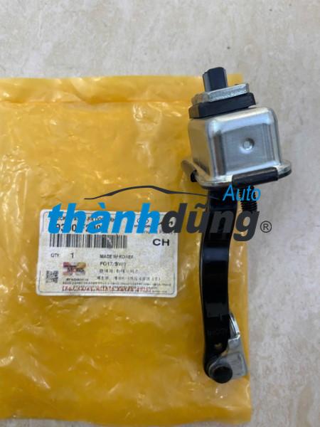 HẠN CHẾ CÁNH CỬA TRƯỚC TRÁI XE HYUNDAI ELANTRA | 79490F2000