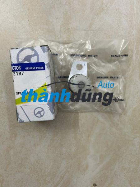 BÁNH RĂNG CÔNG TƠ MÉT SSANGYONG MUSSO 2.3L 5MT AWD | 323100500121B7