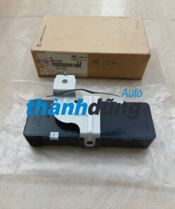 HỘP ĐIỀU KHIỂN XI NHAN HYUNDAI STAREX 2.5 2010 | 952304H125