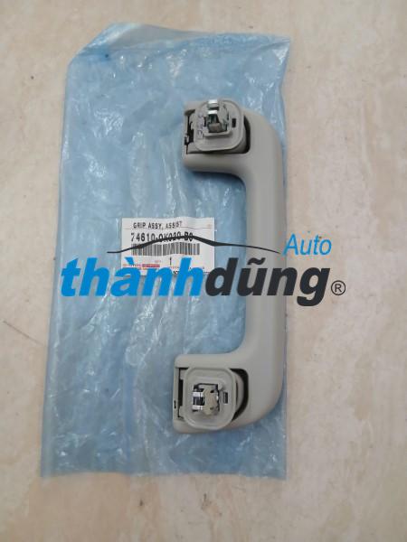 TAY NẮM TRẦN TOYOTA FORTUNER 2018 | 746100K020B0