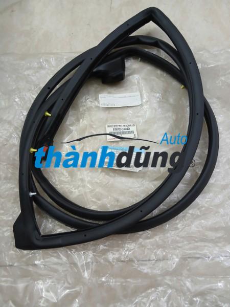 RON CÁNH CỬA SAU TOYOTA COROLLA CROSS 2023 | 678720A022